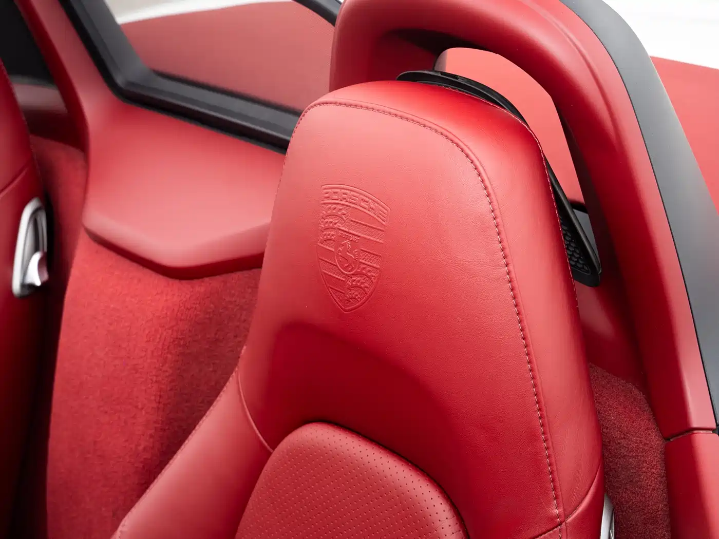 Porsche 718 2019 Boxster T 2.0T фото 10