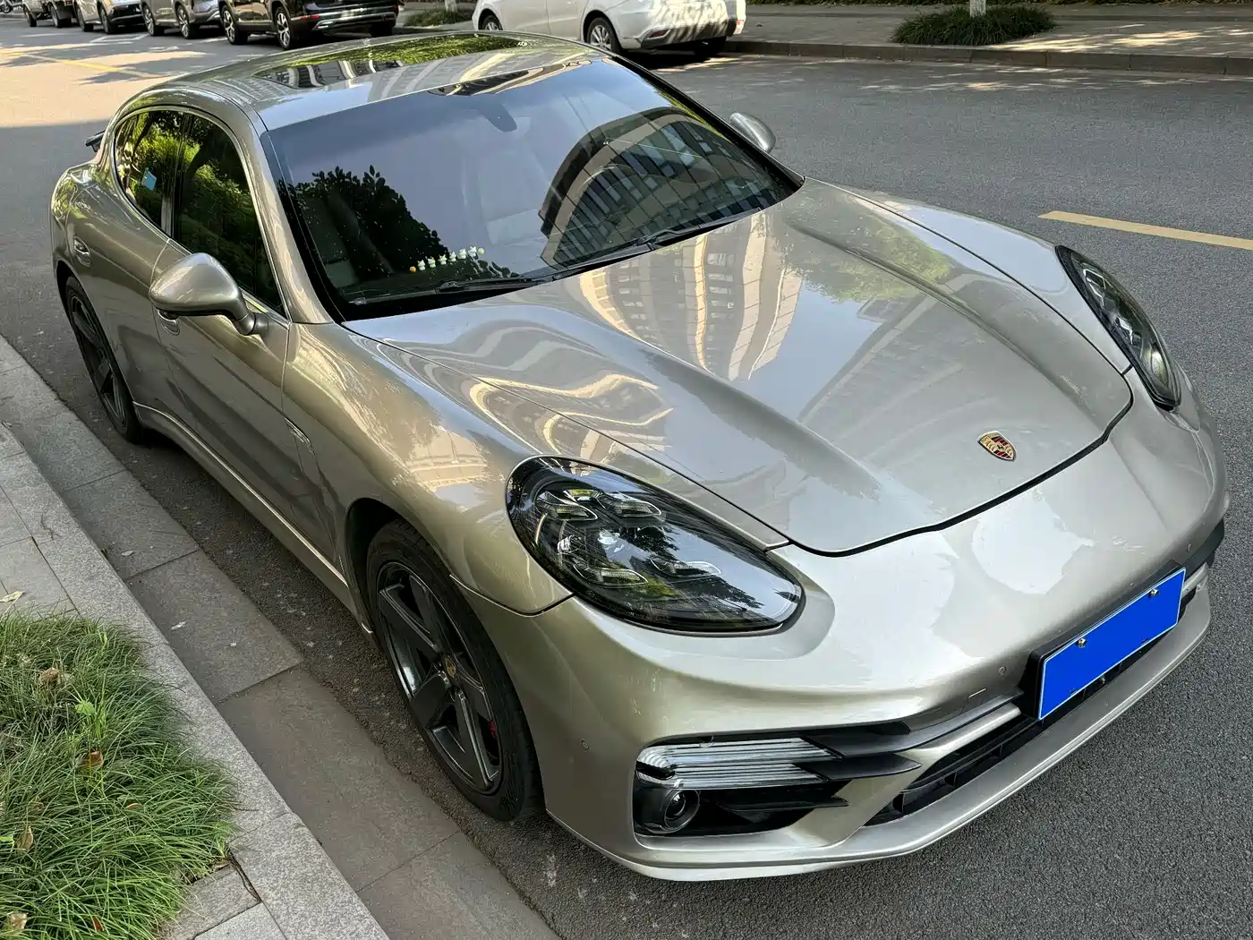 Porsche Panamera 2010 Porsche Panamera Turbo 4.8T фото 3