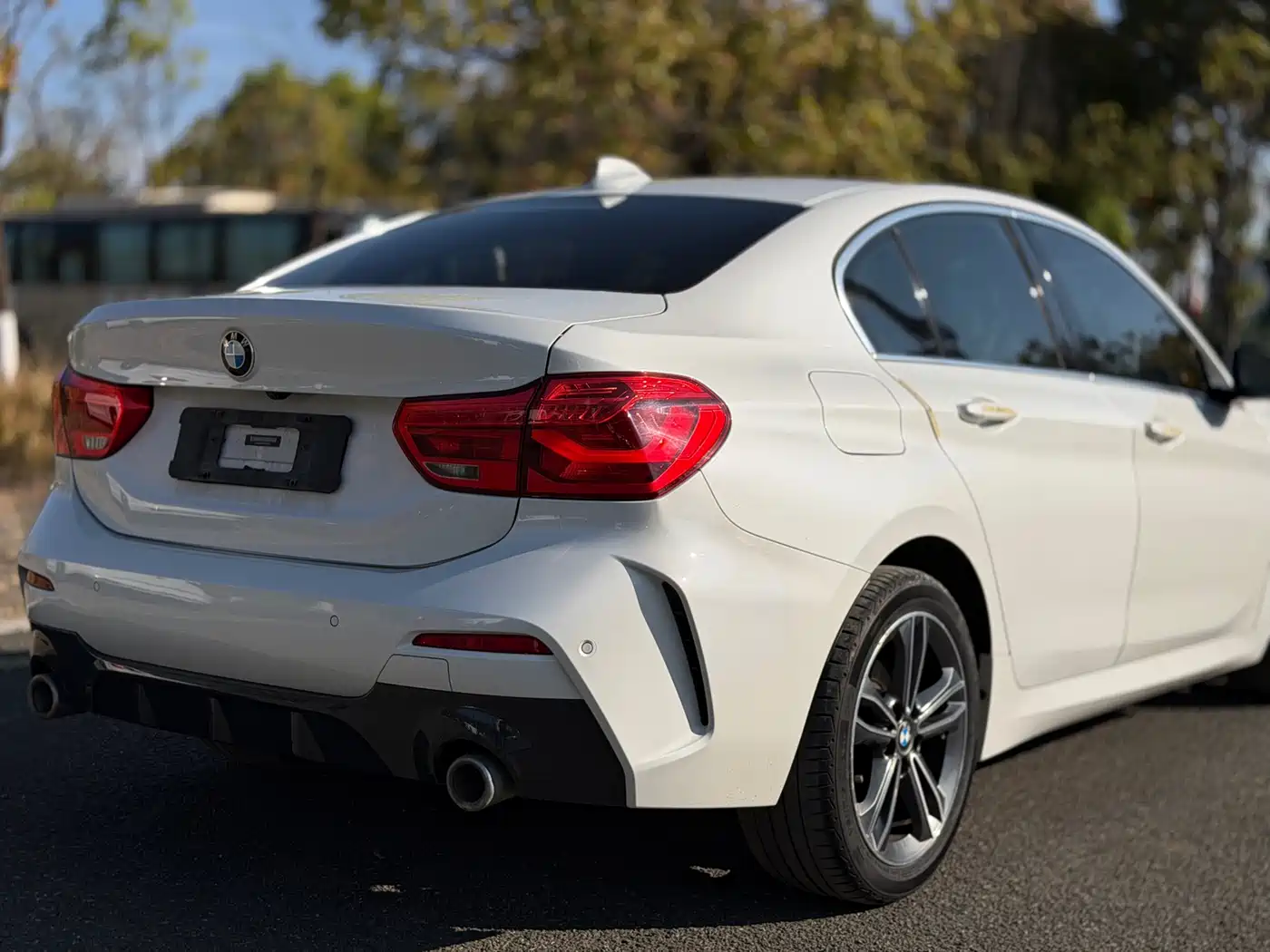 BMW 1 Series 2021 120i M Sport фото 21
