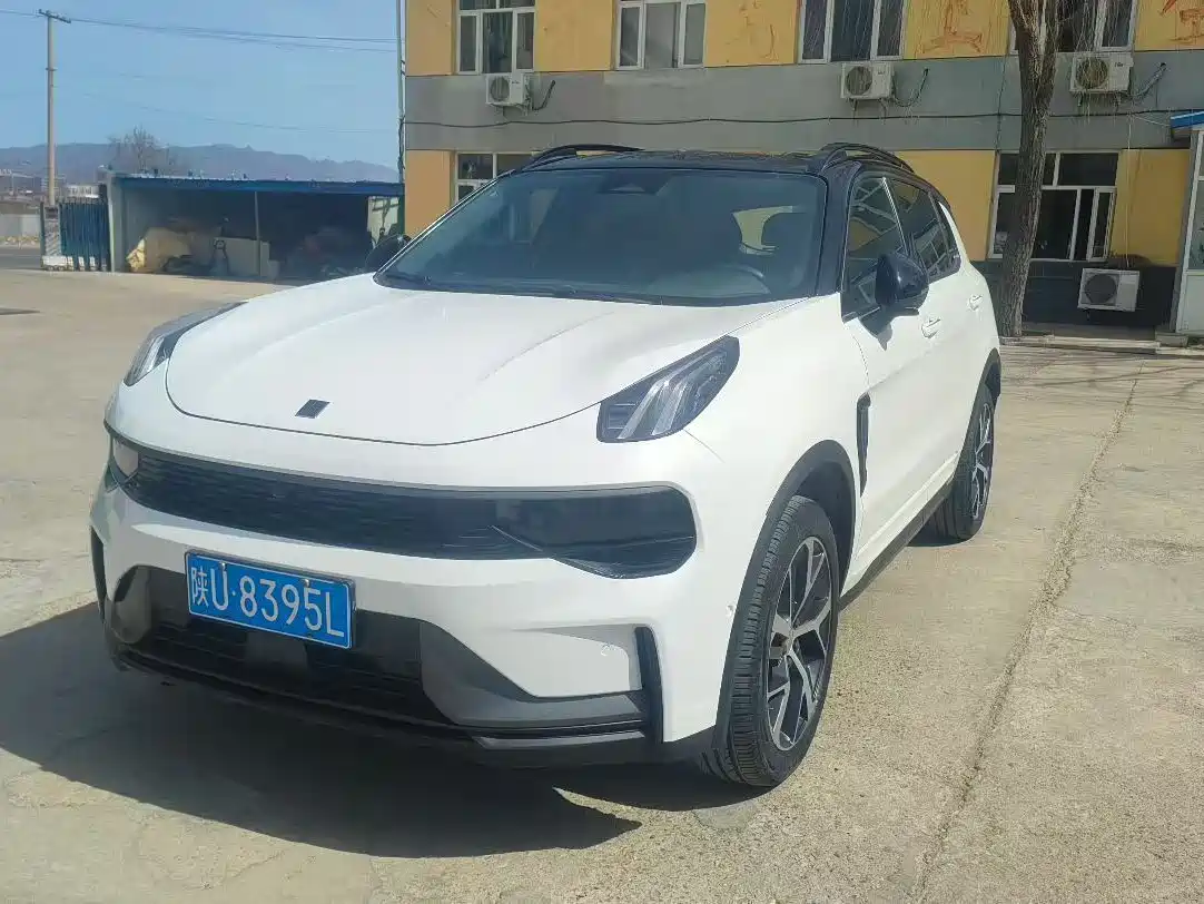 Lynk & Co 01 2023 2.0TD 4WD Halo фото 3