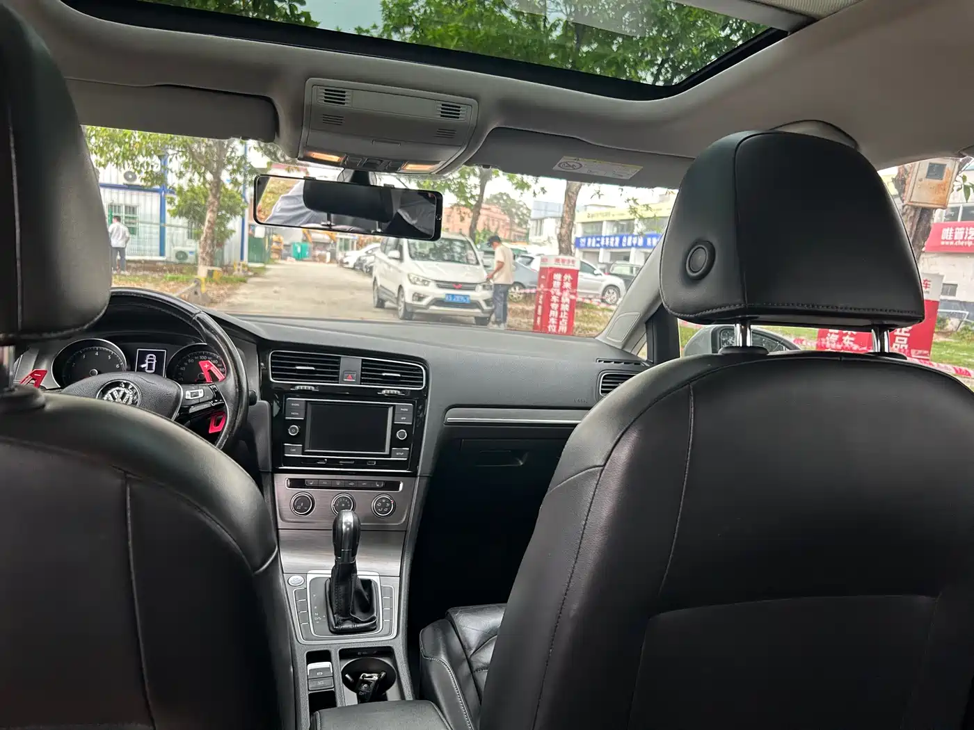 Volkswagen Golf 2016 230TSI Automatic Luxury фото 13