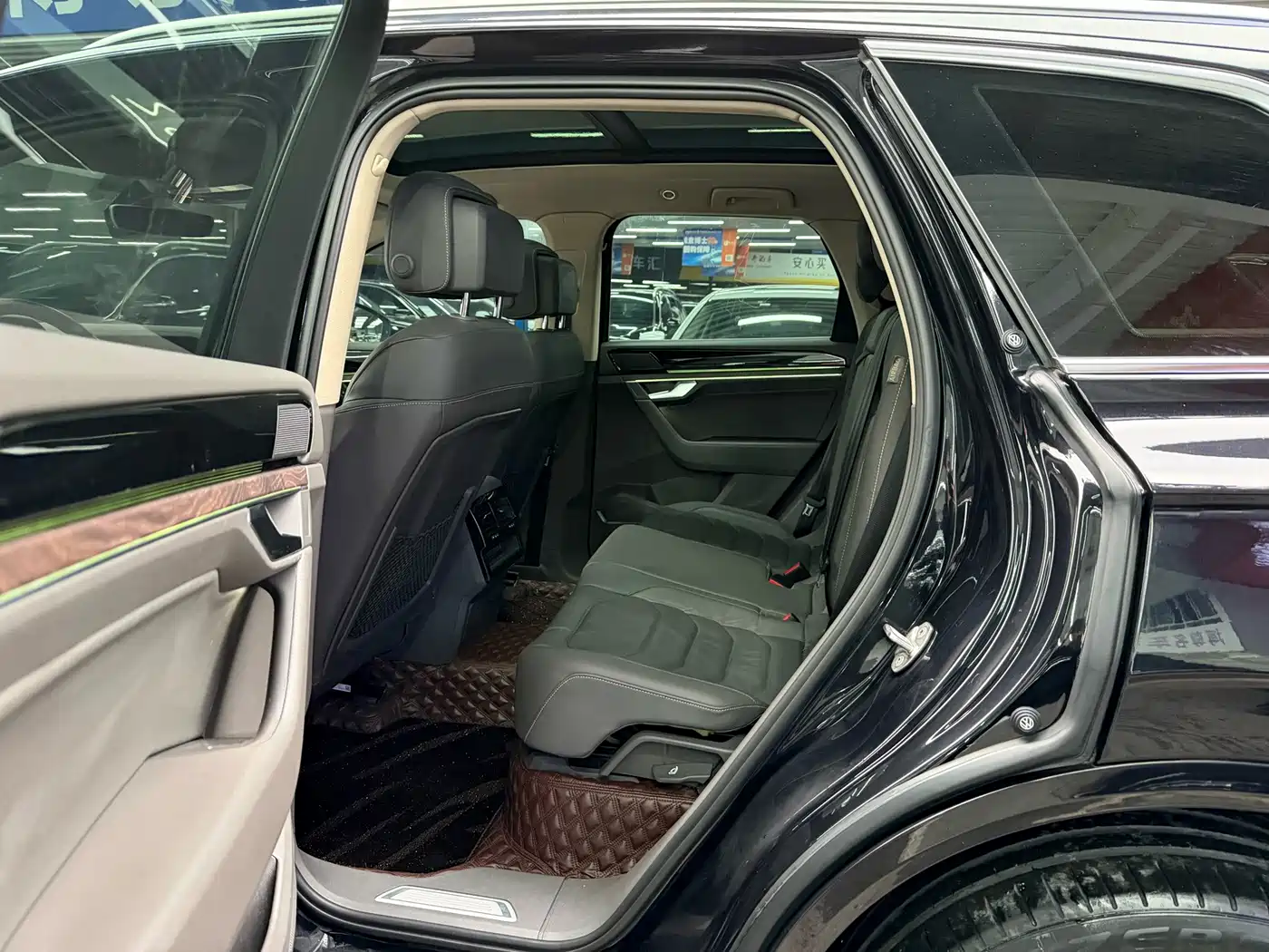 Photo 7 - Volkswagen Touareg