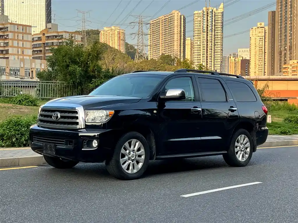  Toyota Sequoia 2010 5.7 Platinum Edition