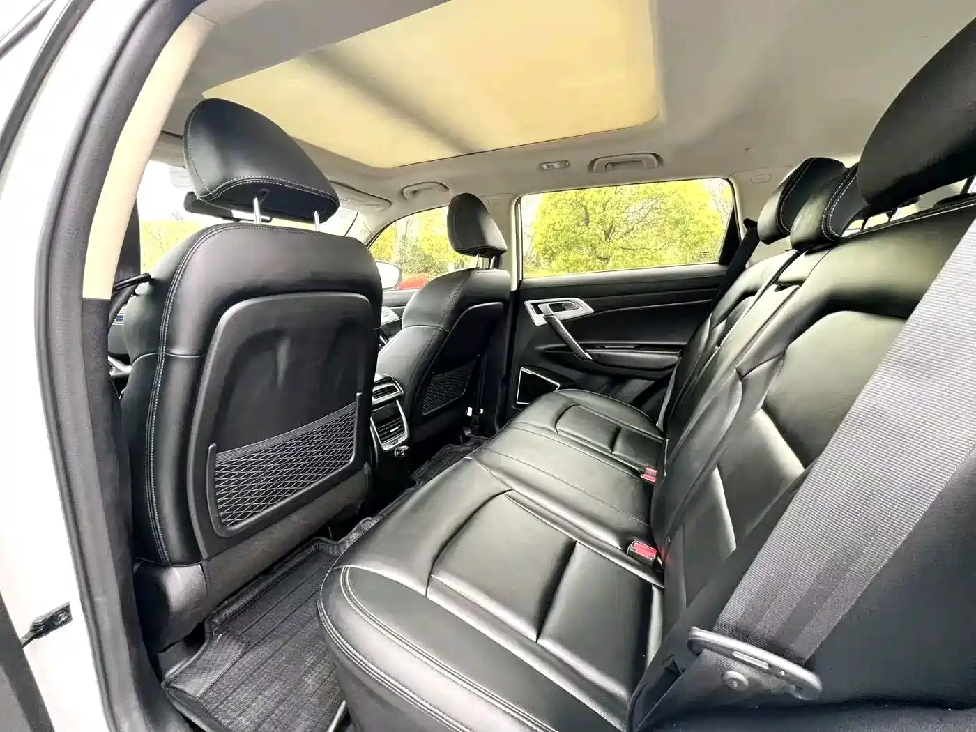 Фото 4 - Geely Boyue