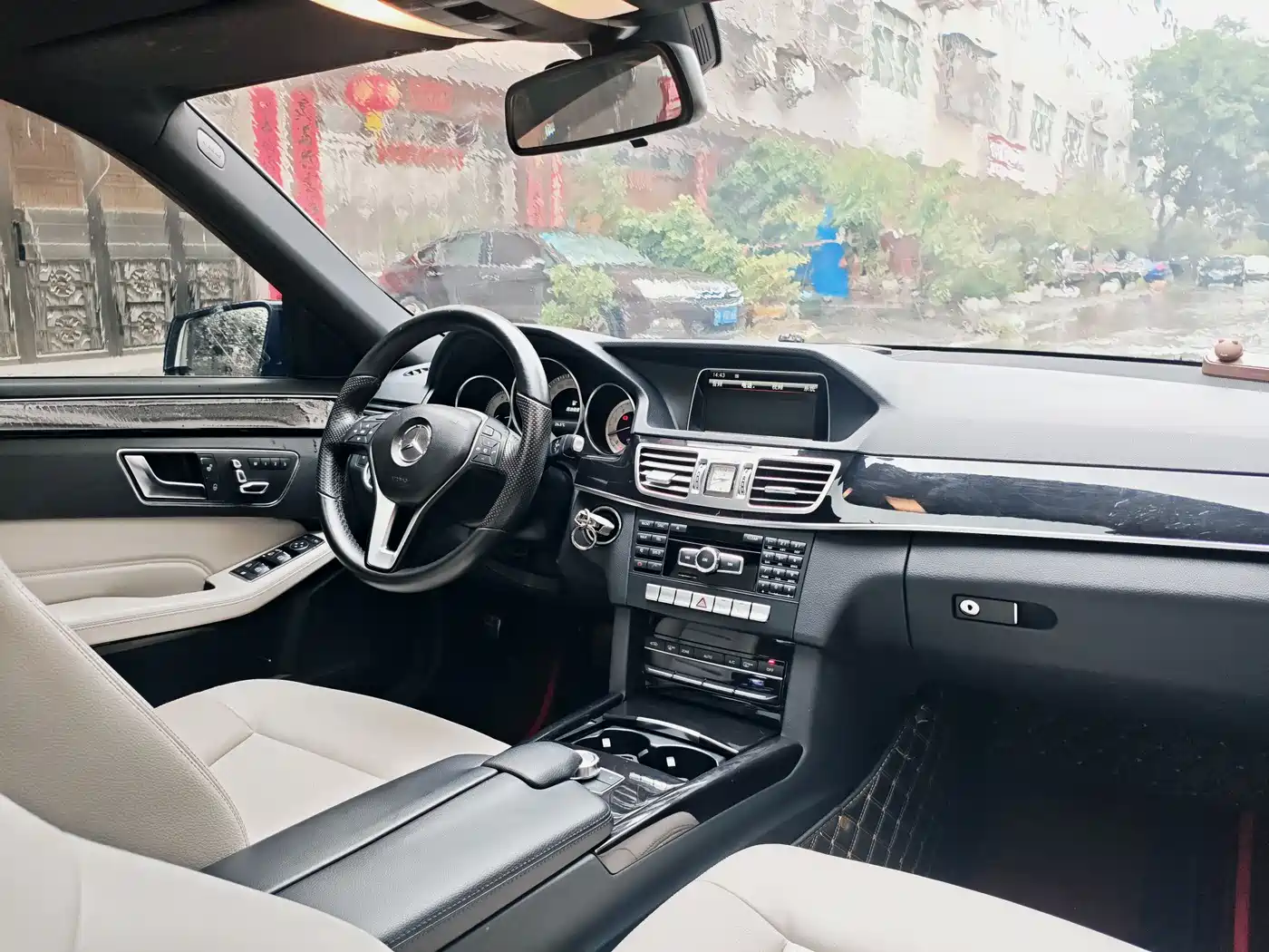 Mercedes-Benz E-Class 2014 Facelift E 260 L Sport фото 13
