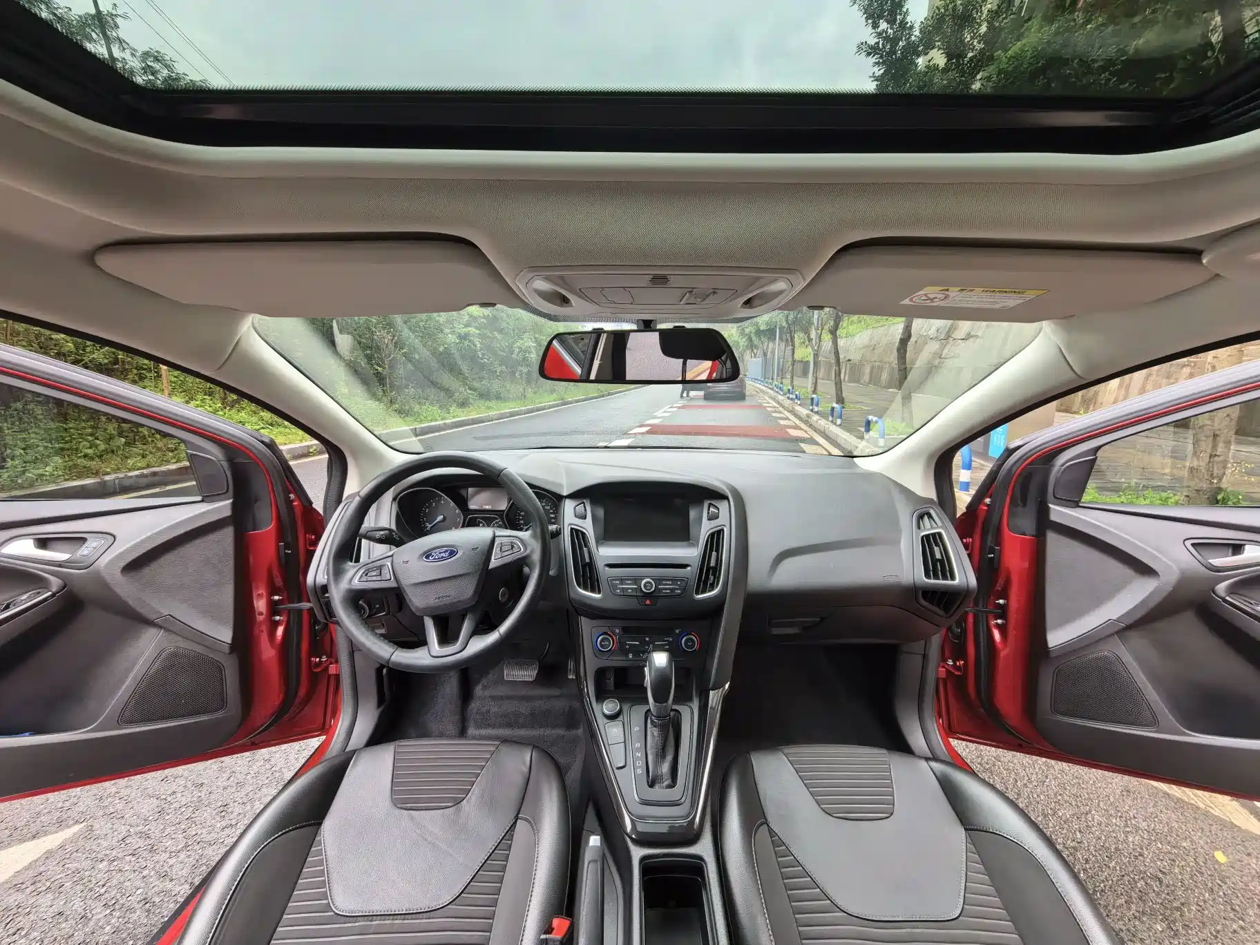 Фото 9 - Ford Focus