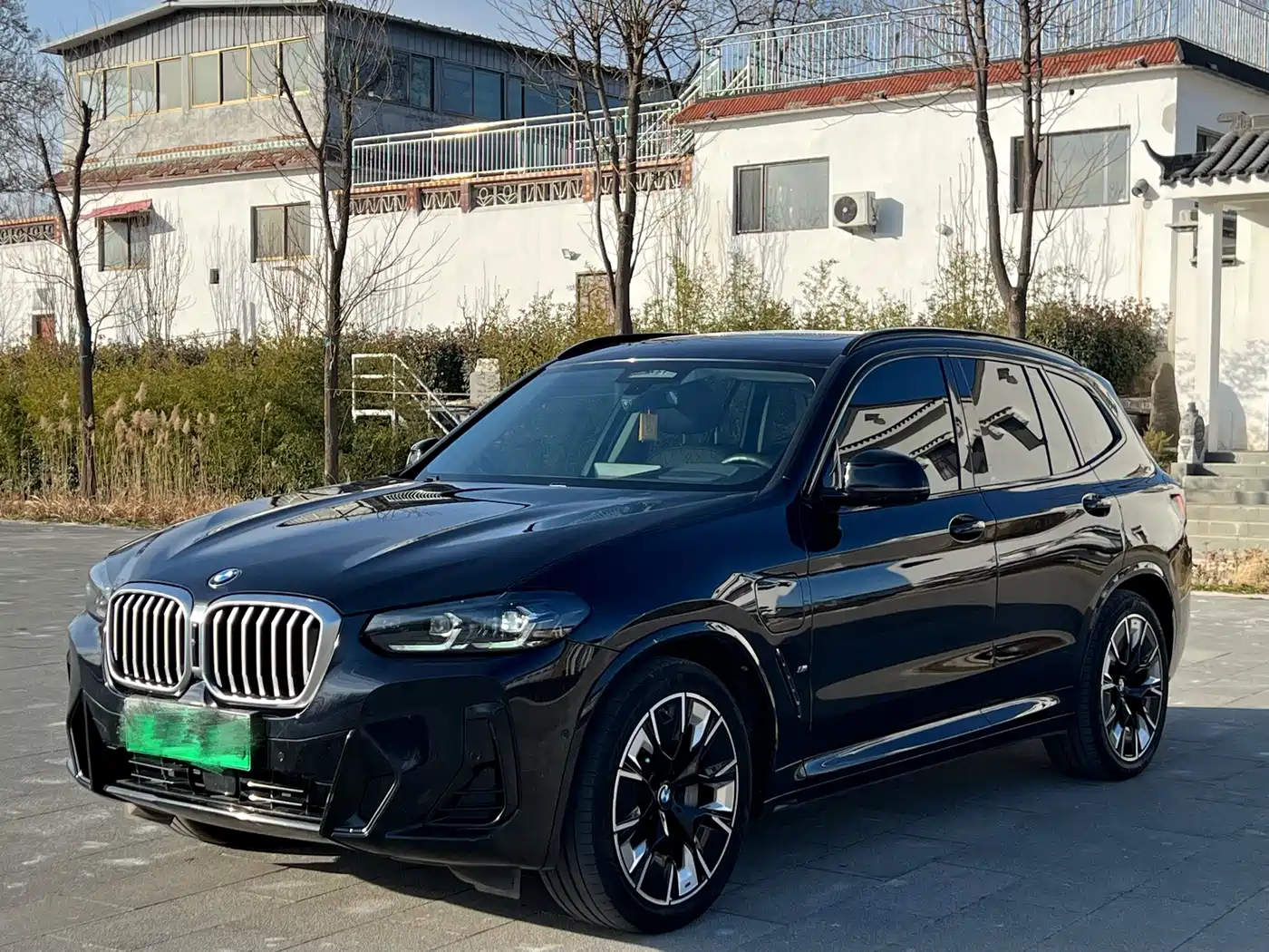 BMW IX3