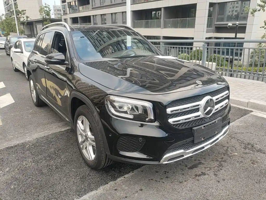 Photo 4 - Mercedes-Benz GLB