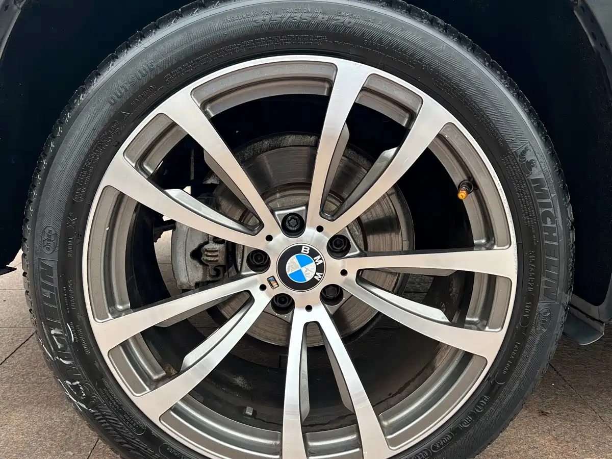 BMW X5 (Import) 2011 xDrive35i Luxury Edition фото 5
