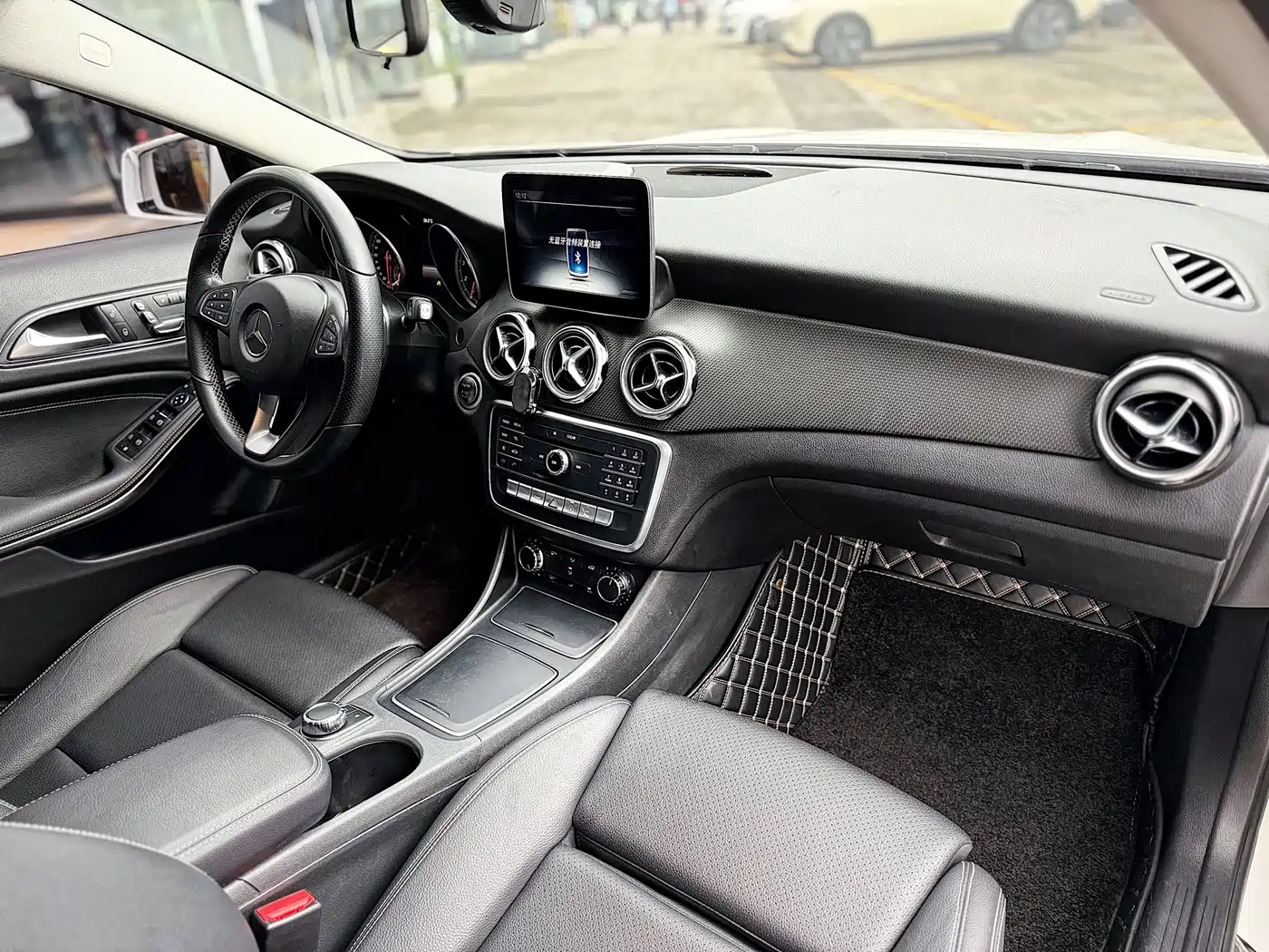 Mercedes-Benz GLA 2017 GLA 200 Dynamic фото 6