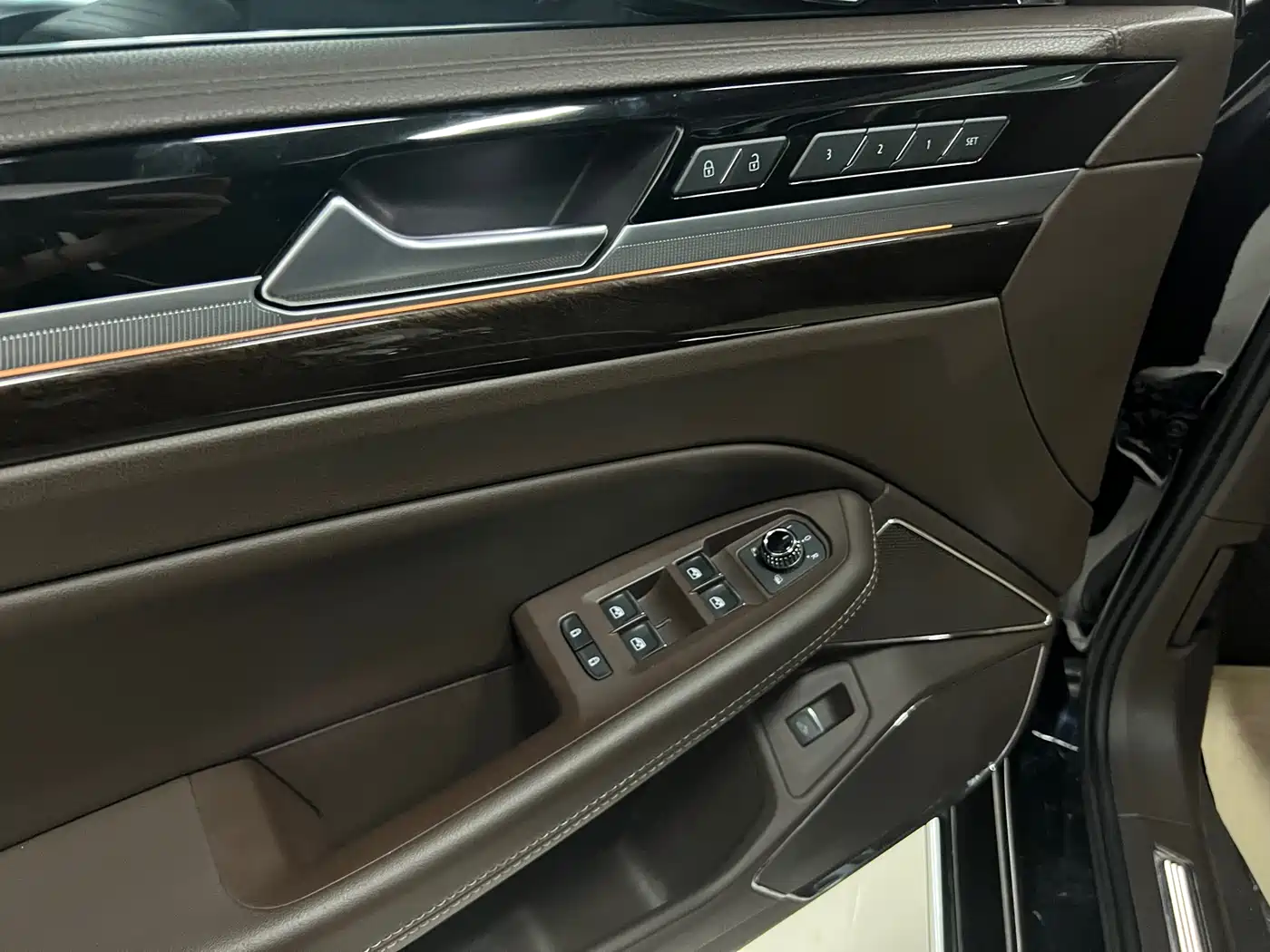 Volkswagen Phideon 2018 Facelift 380TSI FWD Flagship фото 9