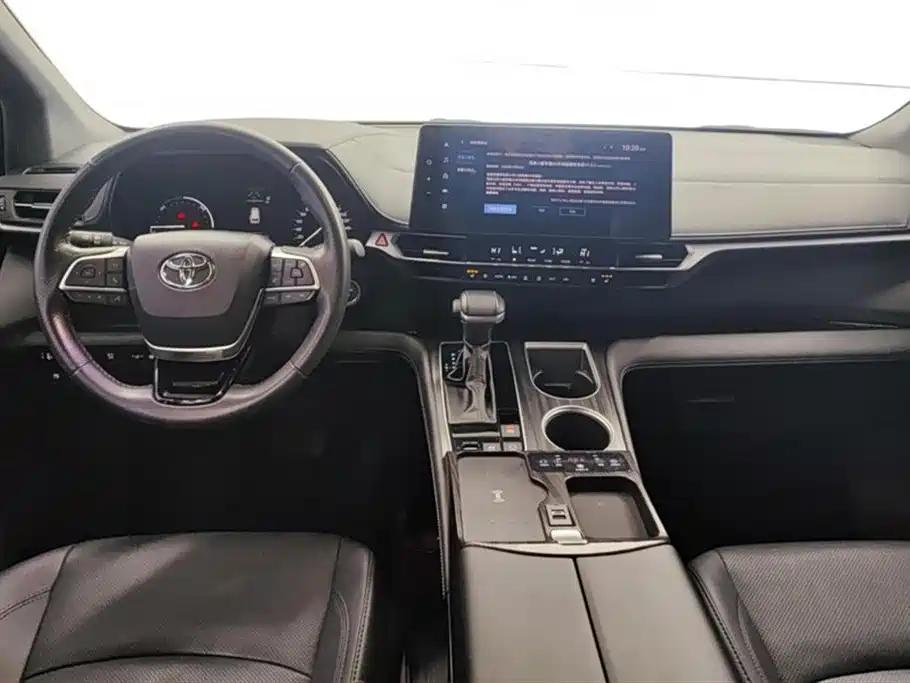 Toyota Sienna 2023 2.5L Hybrid Premium Edition фото 12