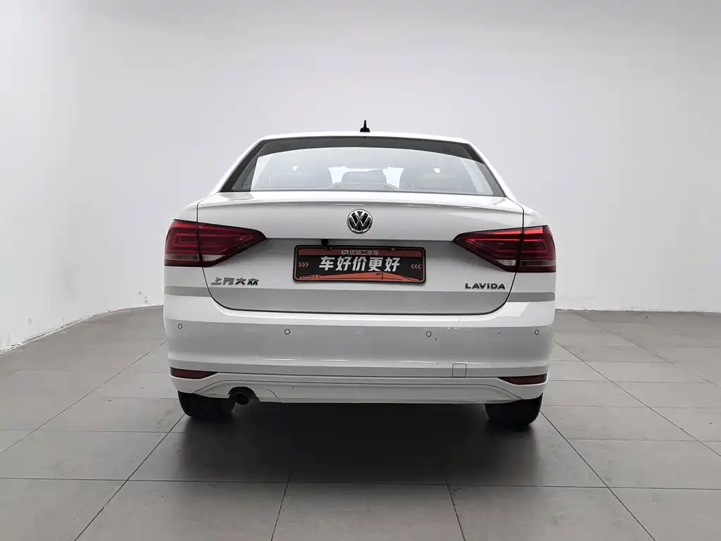 Фото 4 - Volkswagen Lavida