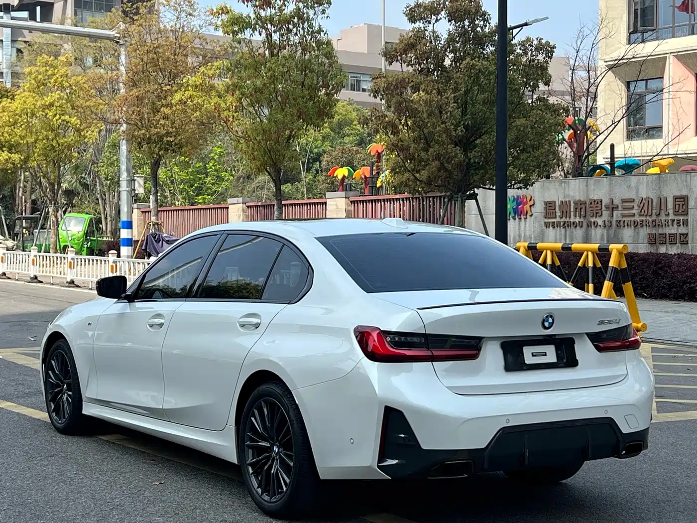 BMW 3-SERIES