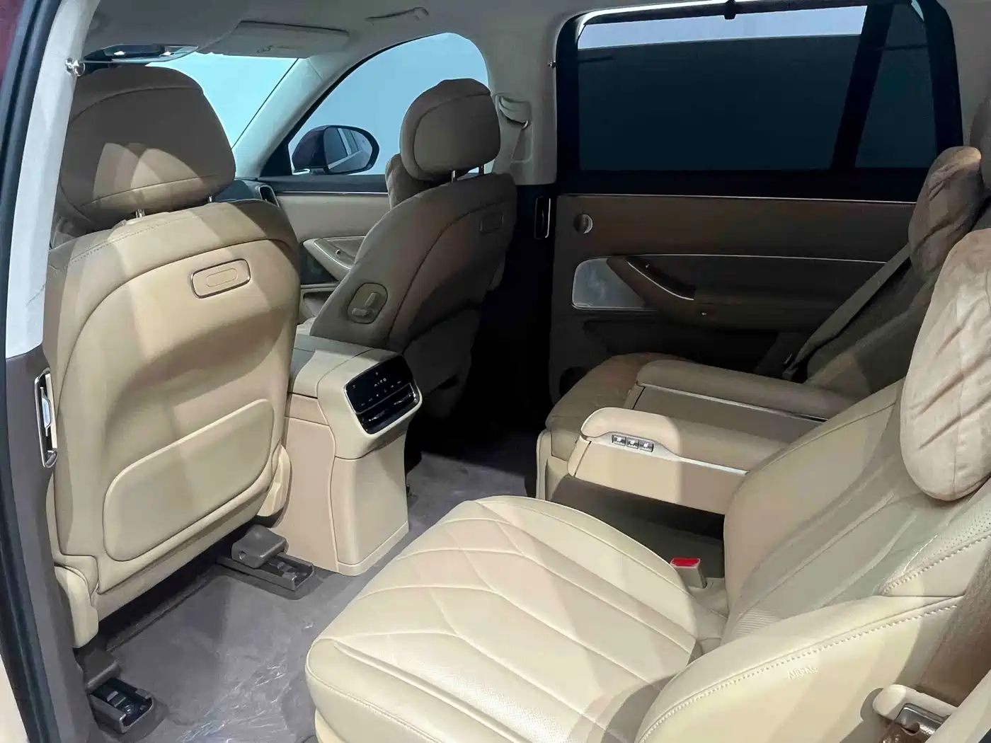 AITO Wenjie AITO M8 2026 2025 Model Extended Range Max+ Edition 53.4kWh 6-Seater