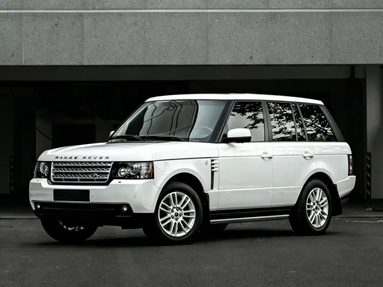 Фото 1 - Land Rover Range Rover