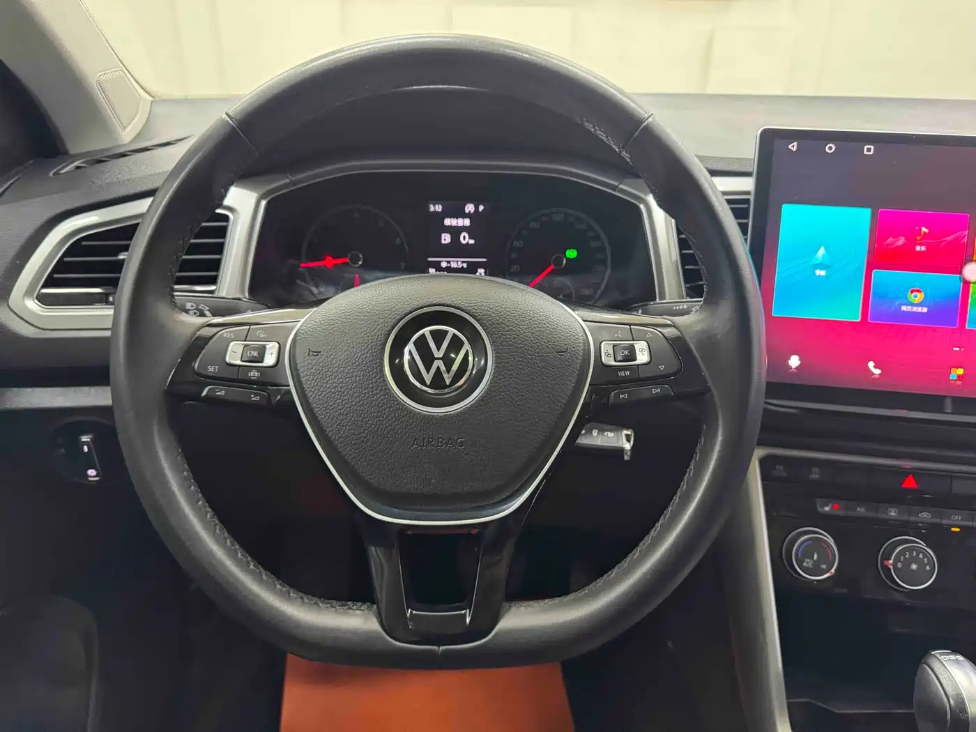 Volkswagen T-ROC 2022 280TSI DSG 2WD Elite PLUS фото 15