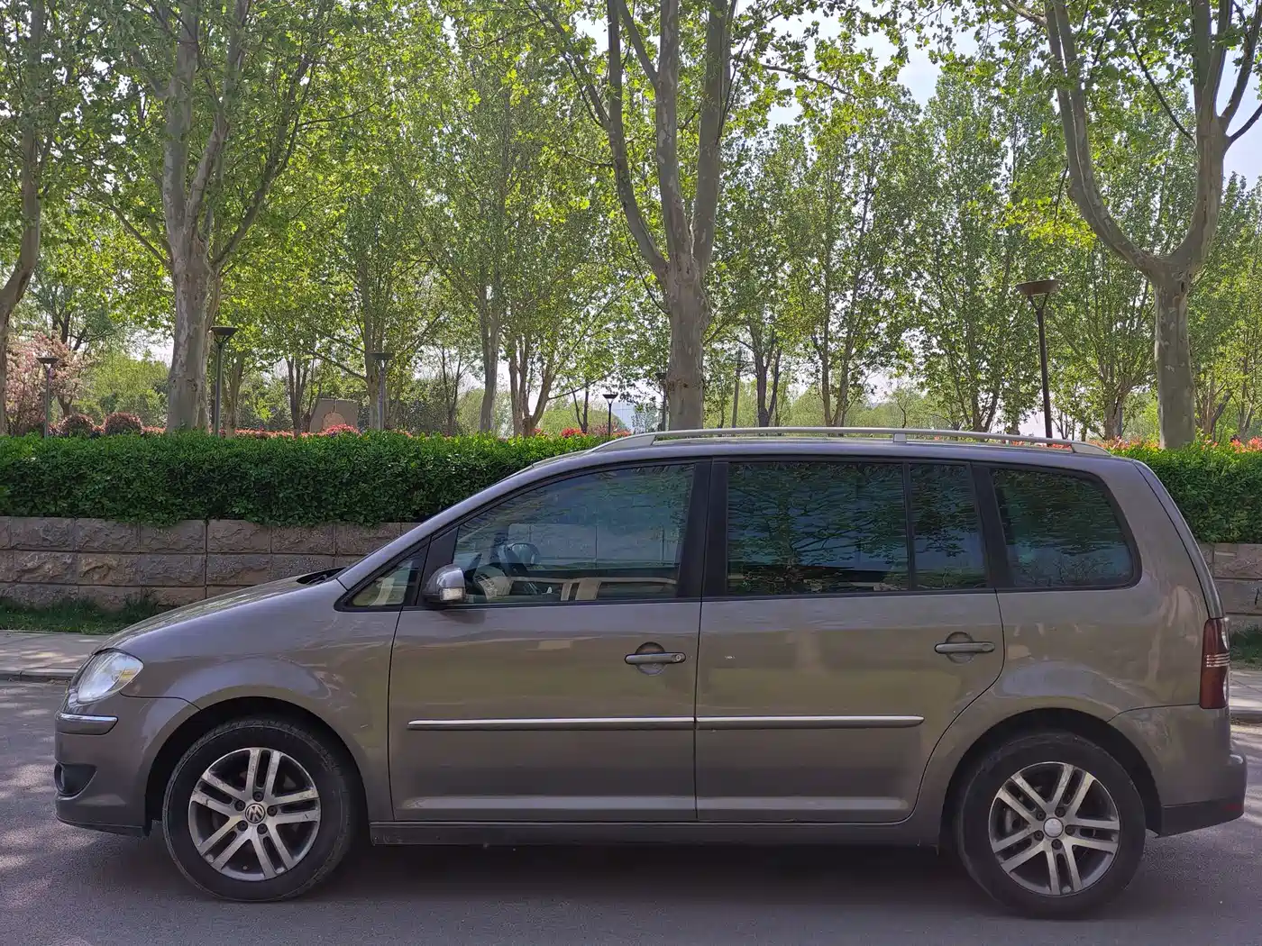 Volkswagen Touran 2008 Model 1.8T Premium Smart Edition Automatic 5-Seater фото 4