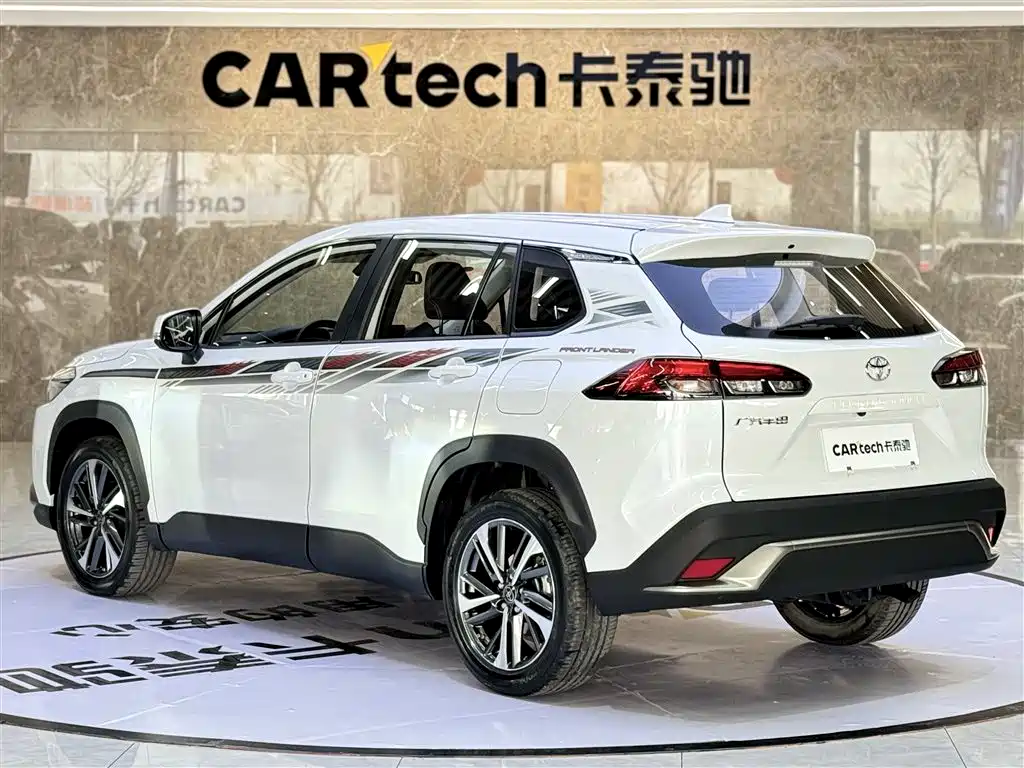 Toyota Frontlander 2022 2.0L CVT Luxury PLUS Edition фото 7
