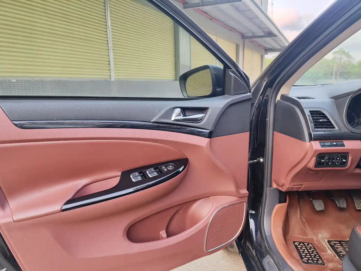 BYD Surui 2015 Facelift 1.5L Manual Luxury фото 10