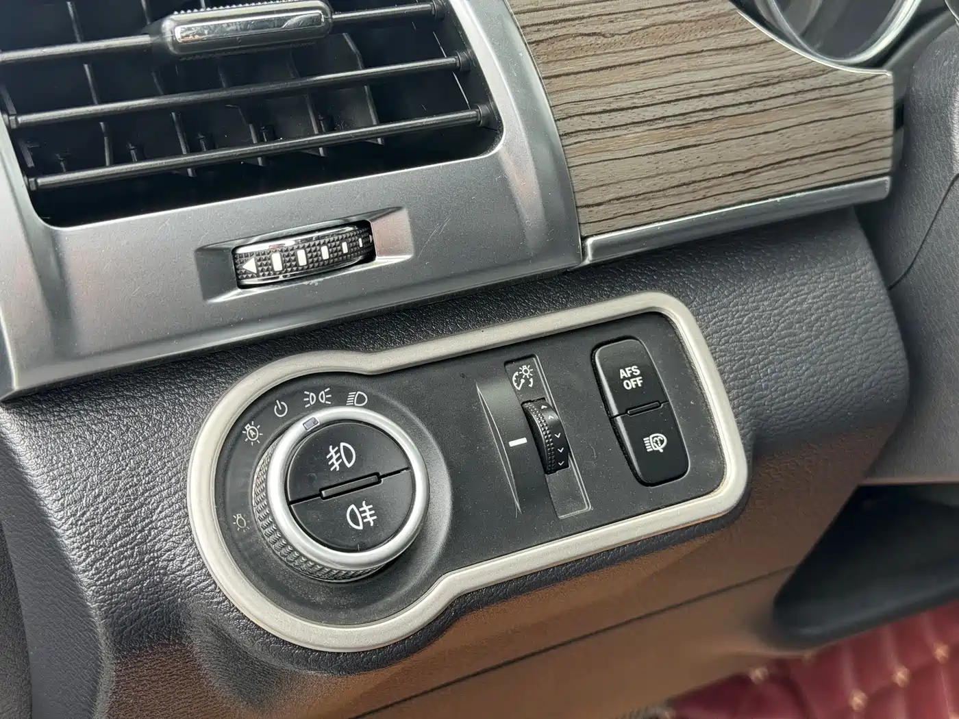 Haval H9 2015 2.0T 4WD Luxury 7-Seater фото 17