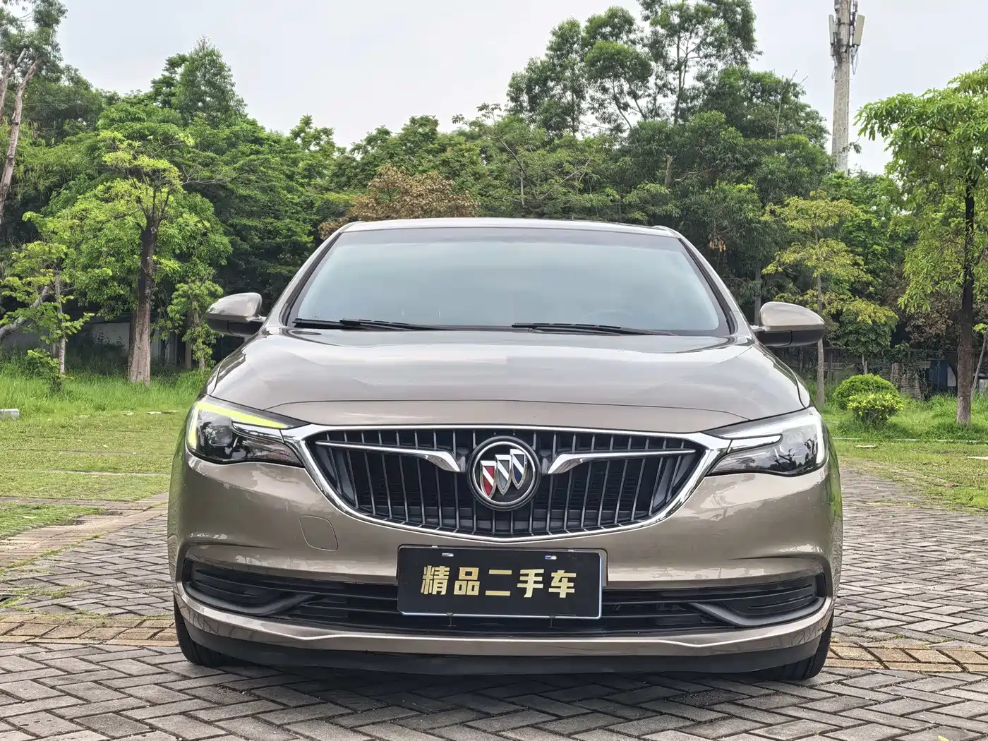 Photo 2 - Buick Excelle