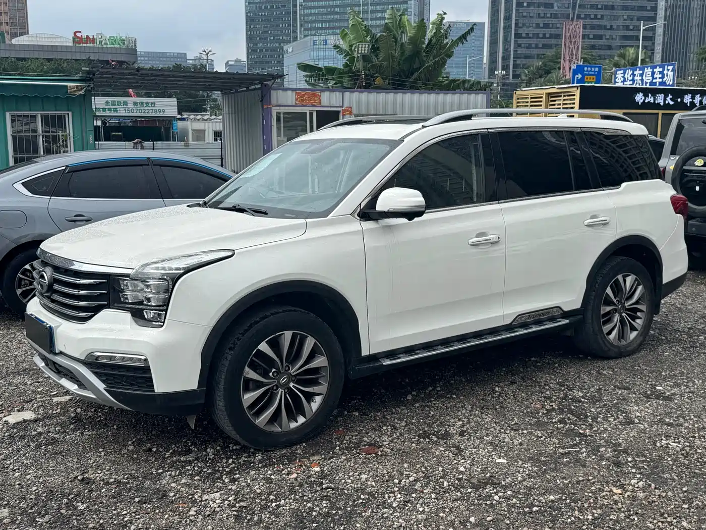 GAC Trumpchi Trumpchi GS8 2017 320T 2WD Luxury Smart Connect (7-seater) фото 2