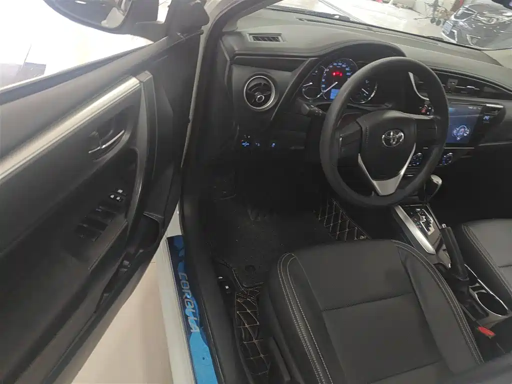 Toyota Corolla 2017 Facelift 1.2T S-CVT GL фото 12