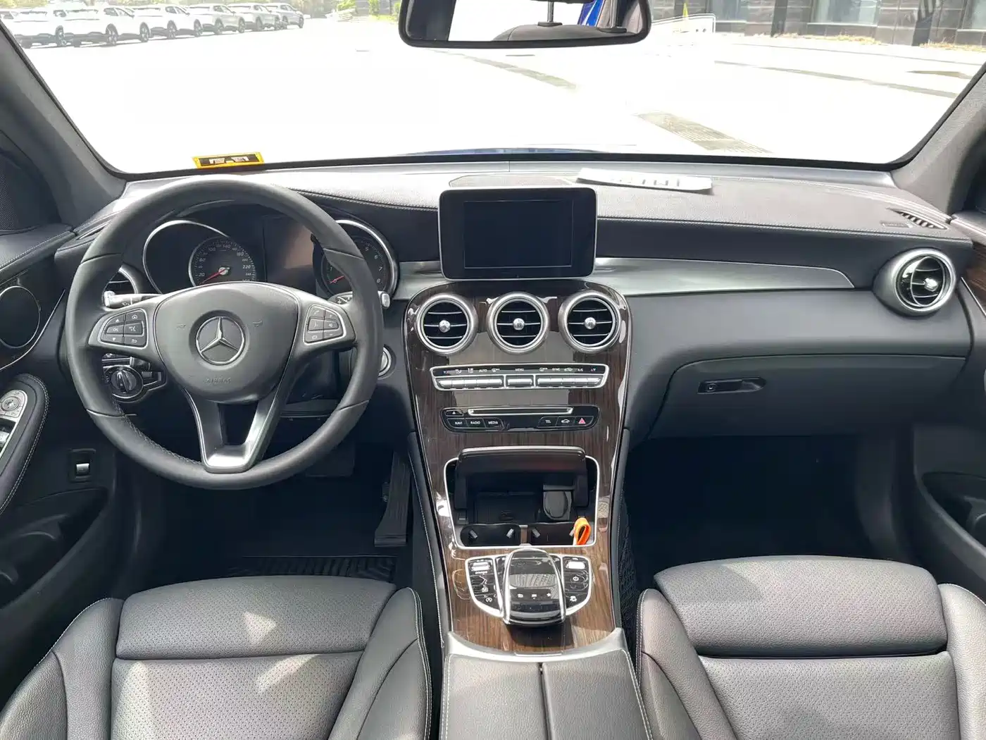 Mercedes-Benz GLC 2019 GLC 260 L 4MATIC Luxury фото 11