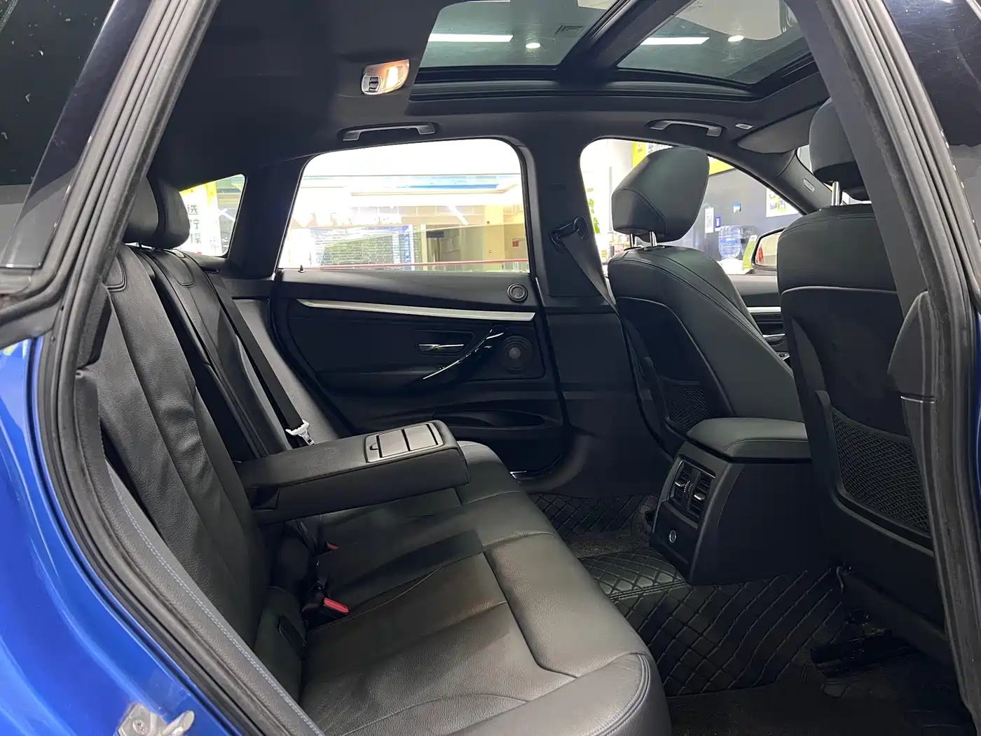 BMW 3 Series GT 2019 320i M Sport Black Night Edition фото 27