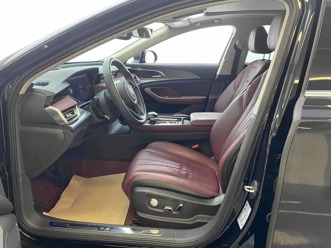 Hongqi H5 2023 2.0T Auto Smart Connect Flag Comfort фото 6