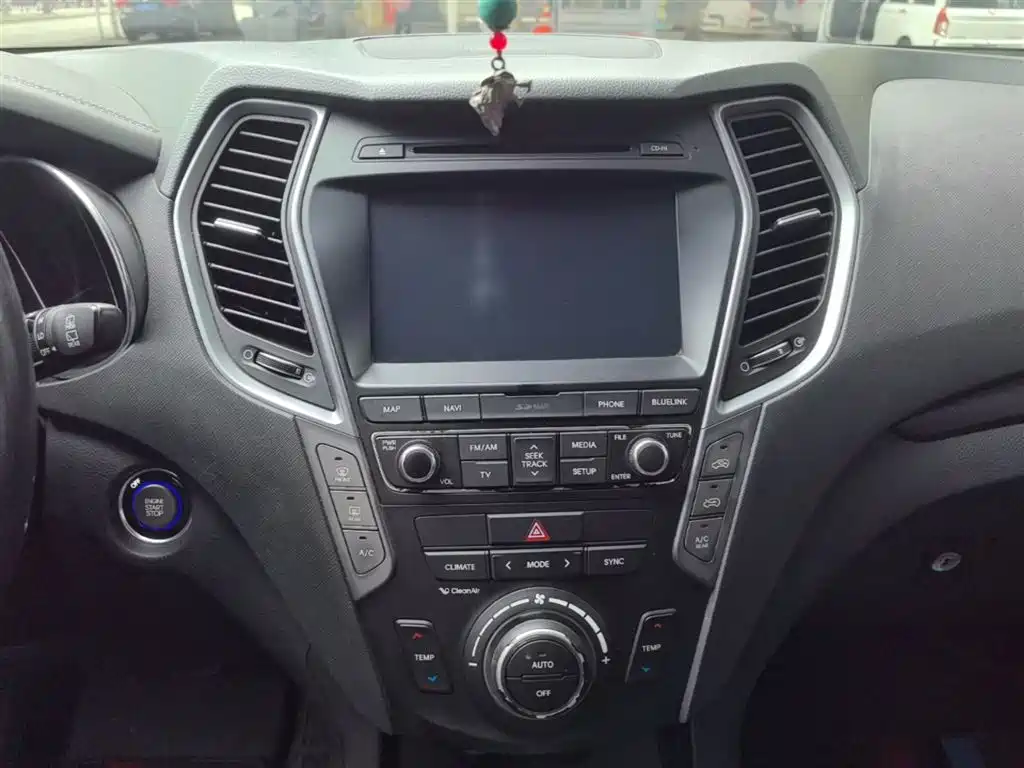 Hyundai Santa Fe 2017 2.0T Automatic 4WD Intelligent 7-Seater фото 13