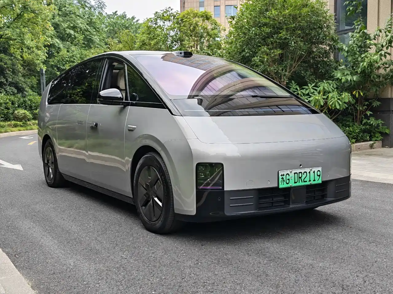 Li Auto MEGA 2025 2025 Model Home Family Special Edition