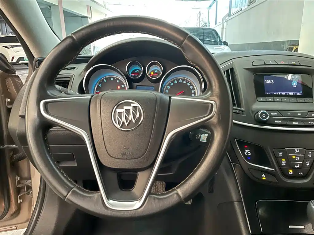 Buick Regal 2015 1.6T Leading Tech Edition фото 11