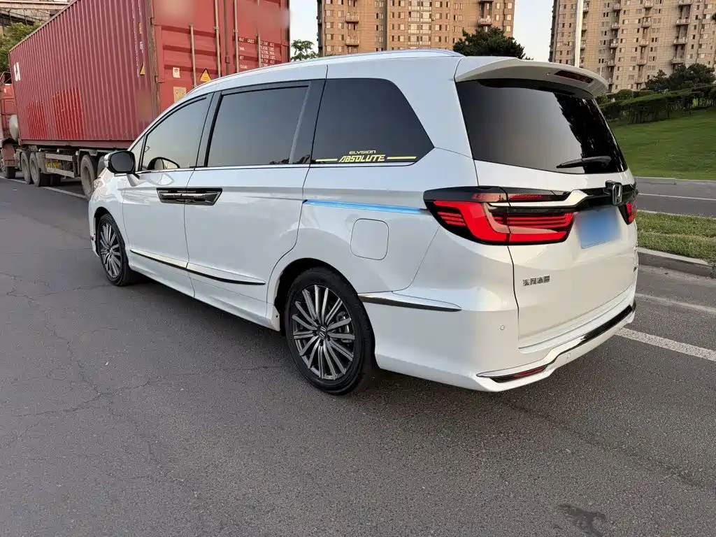 Honda Elysion 2025 2024 2.0L e:HEV Luxury Edition