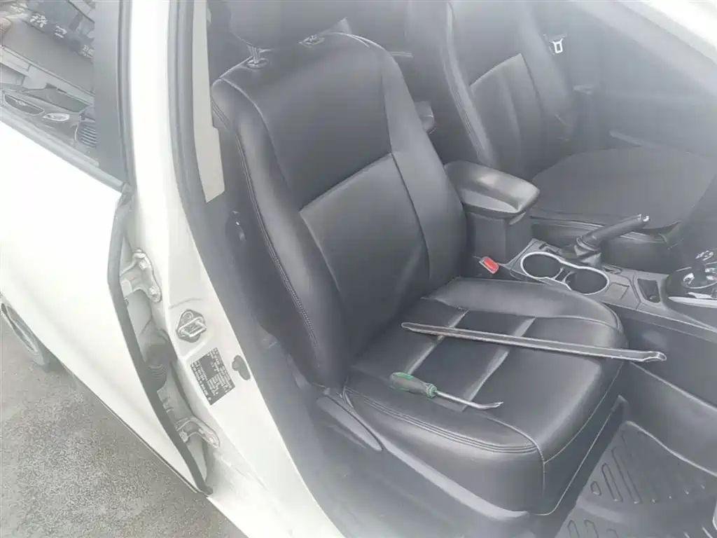 Toyota Levin Twin Engine E+ 2019 1.8PH GS E-CVT Elite Sunroof Edition фото 25