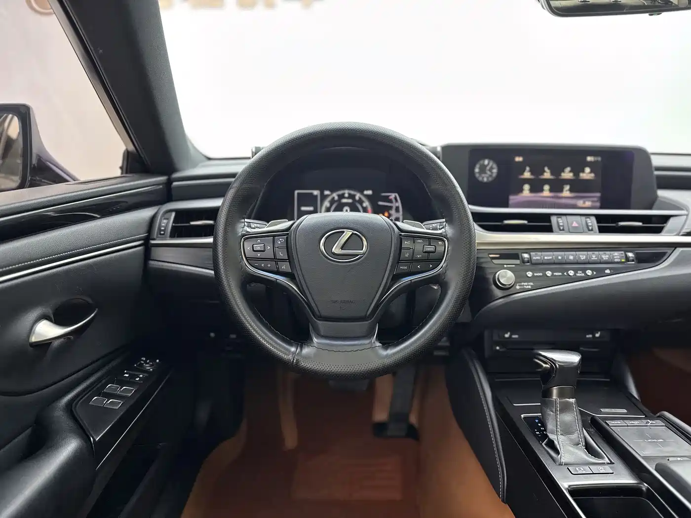 Lexus ES 2020 200 Excellence фото 11
