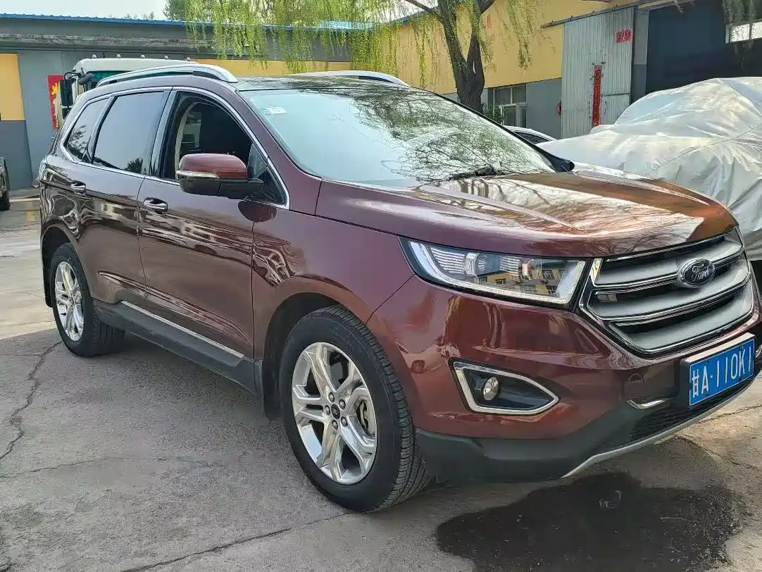 Фото 2 - Ford Edge