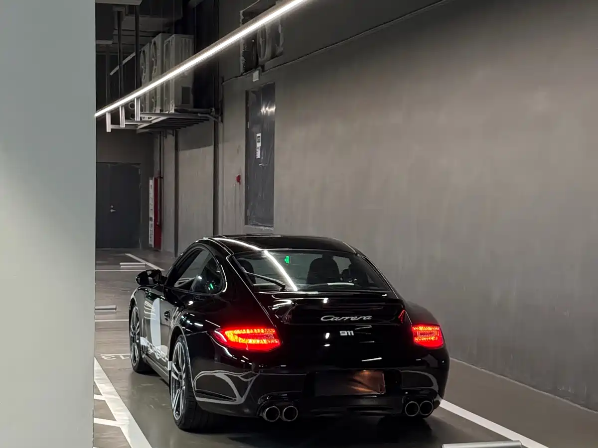Porsche 911 2010 Carrera 3.6L фото 6