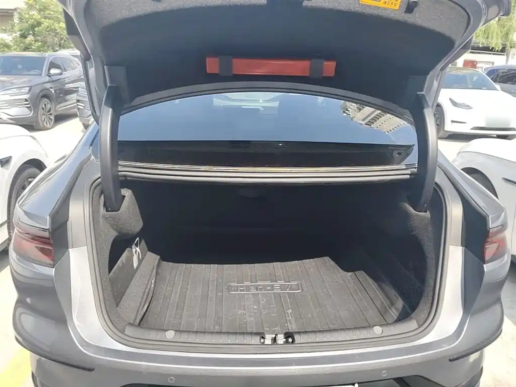 BYD Han 2023 EV Champion Edition 506KM FWD Premium фото 19