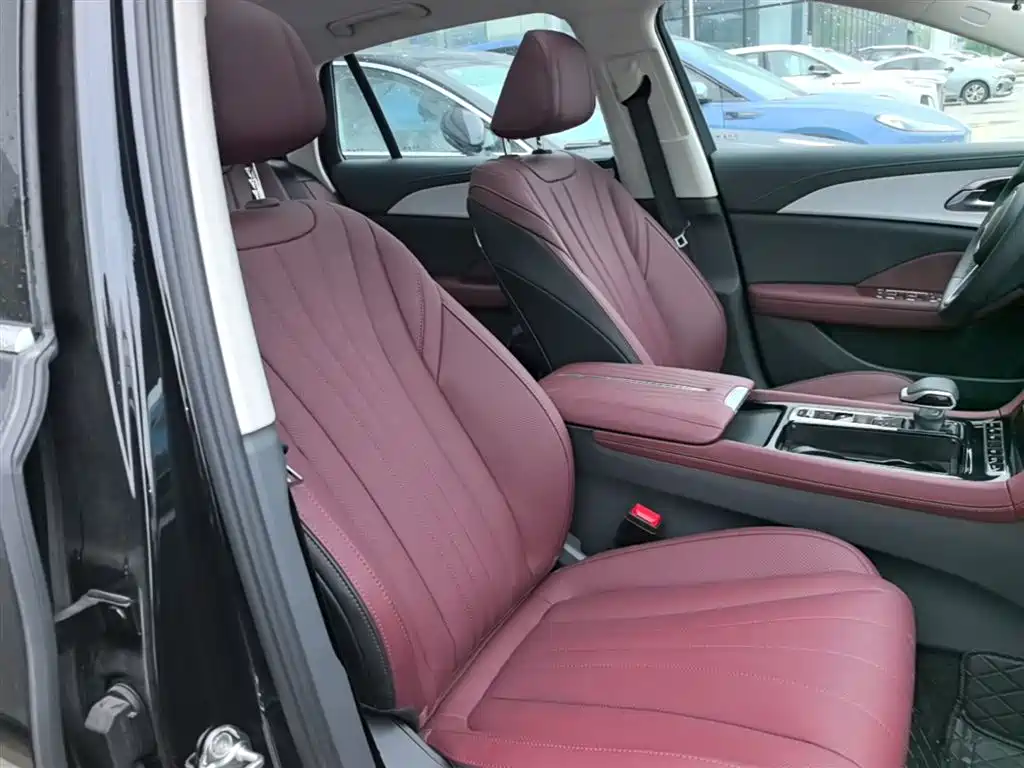 Hongqi H5 PHEV 2025 130 Super Hybrid Edition фото 25