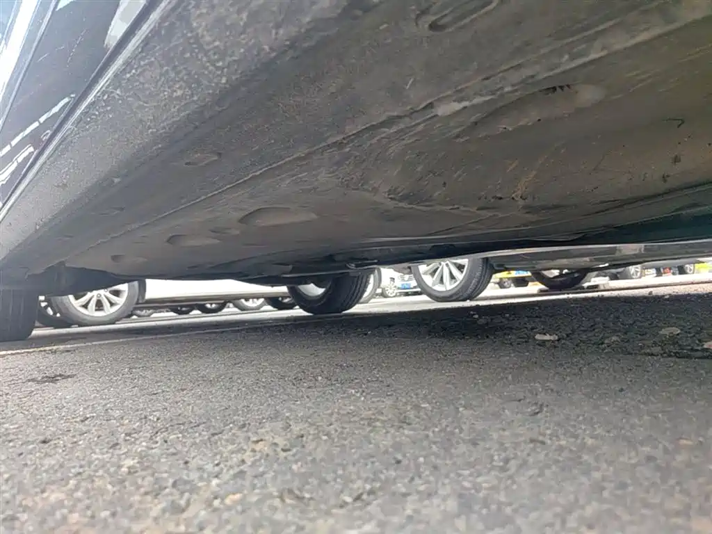 Volkswagen Passat 2014 1.8TSI DSG Executive Edition фото 21