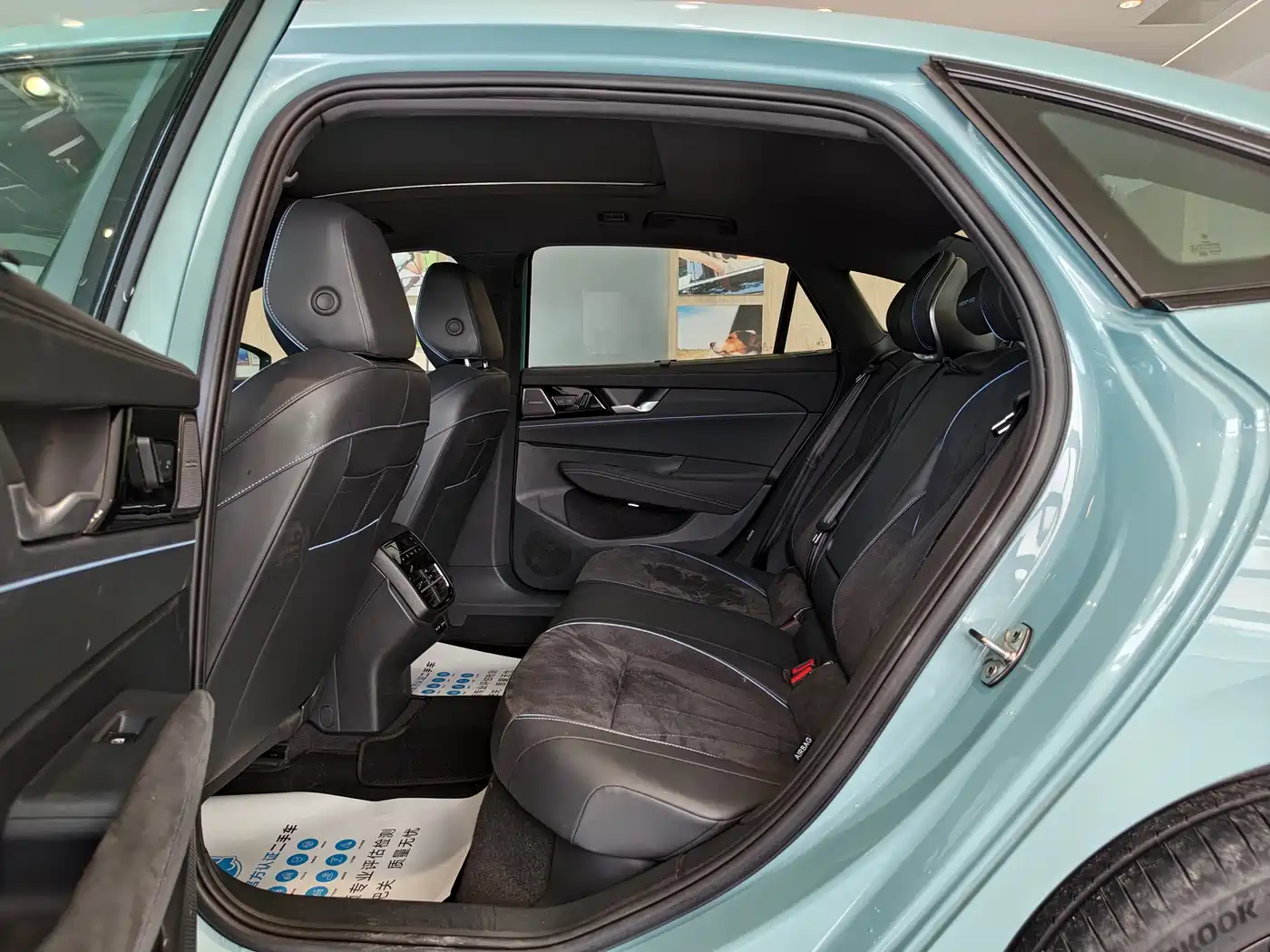 Volkswagen Passat 2025 Model Pro 380TSI Starlight Dragon Premium Edition фото 7