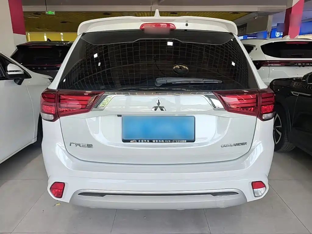 Mitsubishi Outlander 2023 2021 Facelift 2.0L 2WD Comfort Edition 5-Seater