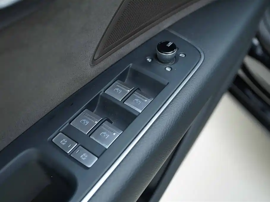 Audi A8 2021 A8L 50 TFSI quattro Comfort фото 11