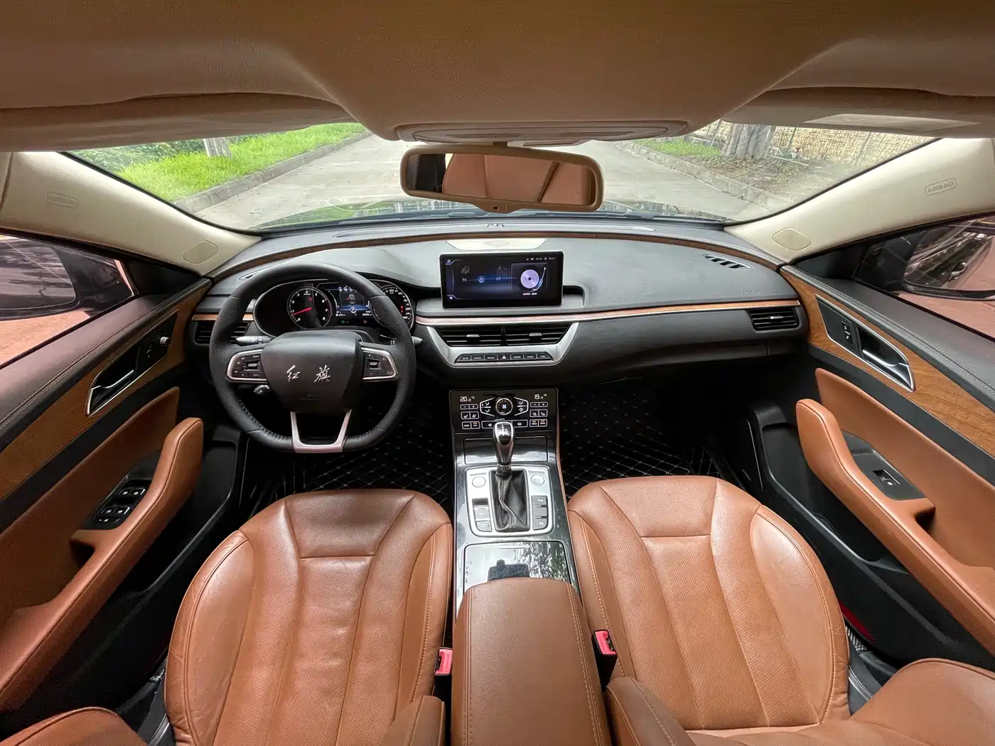 Hongqi H5 2018 Model 30TD Smart Connect Royal 60th Anniversary Edition фото 19