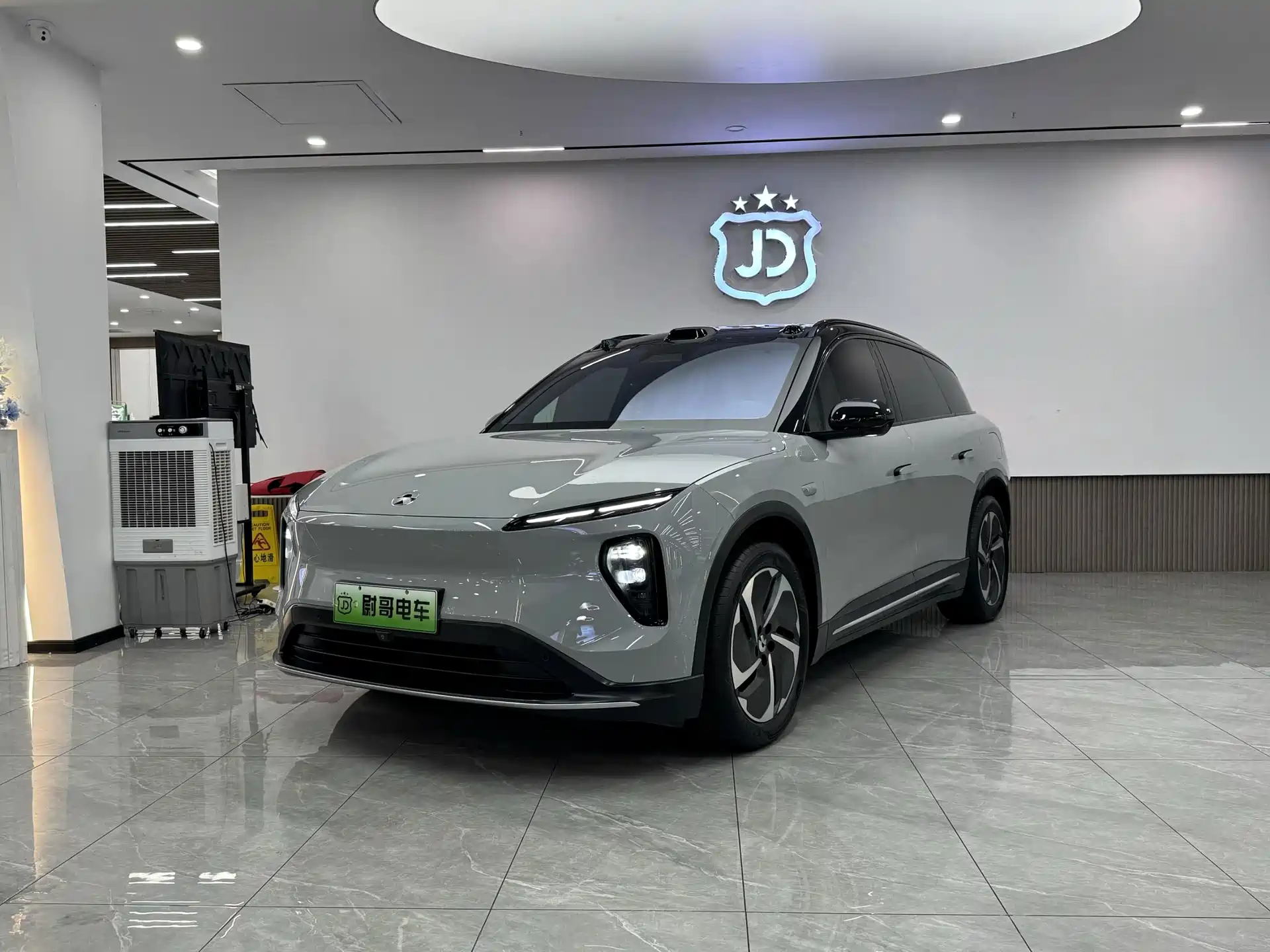 Фото 1 - NIO ES6