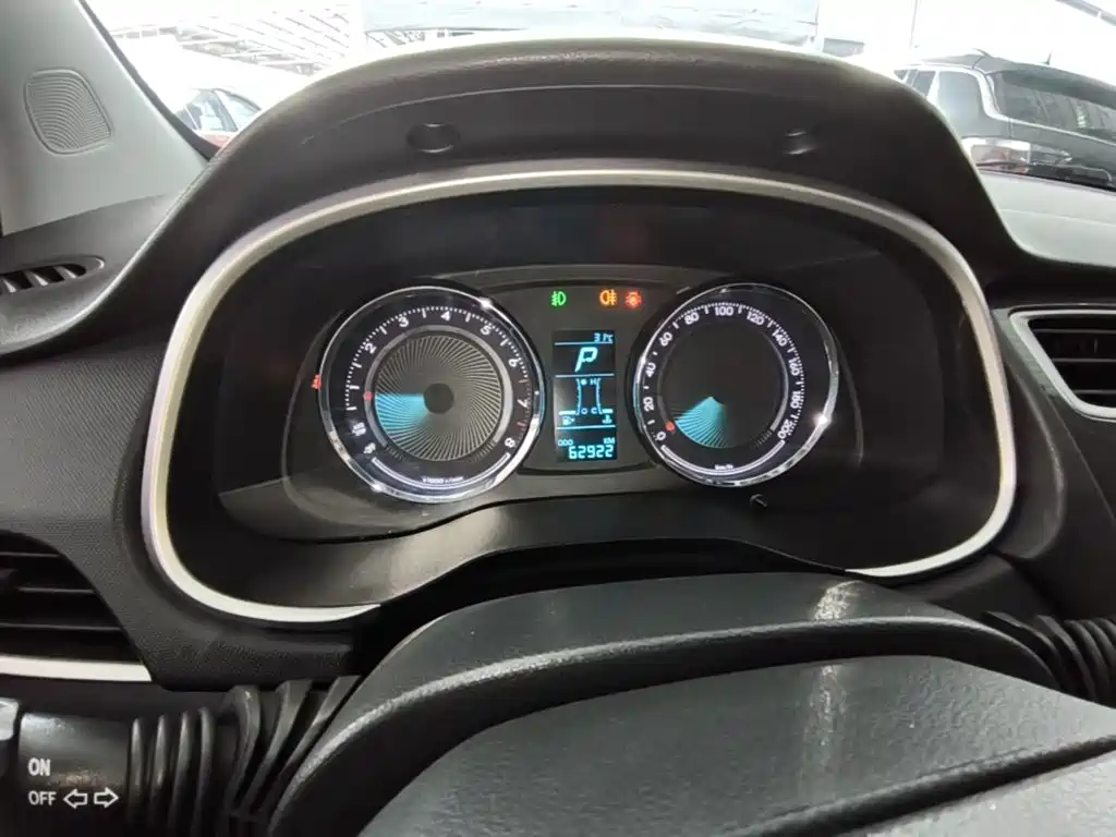 Chevrolet Lova RV 2019 2018 1.5L Automatic Smart
