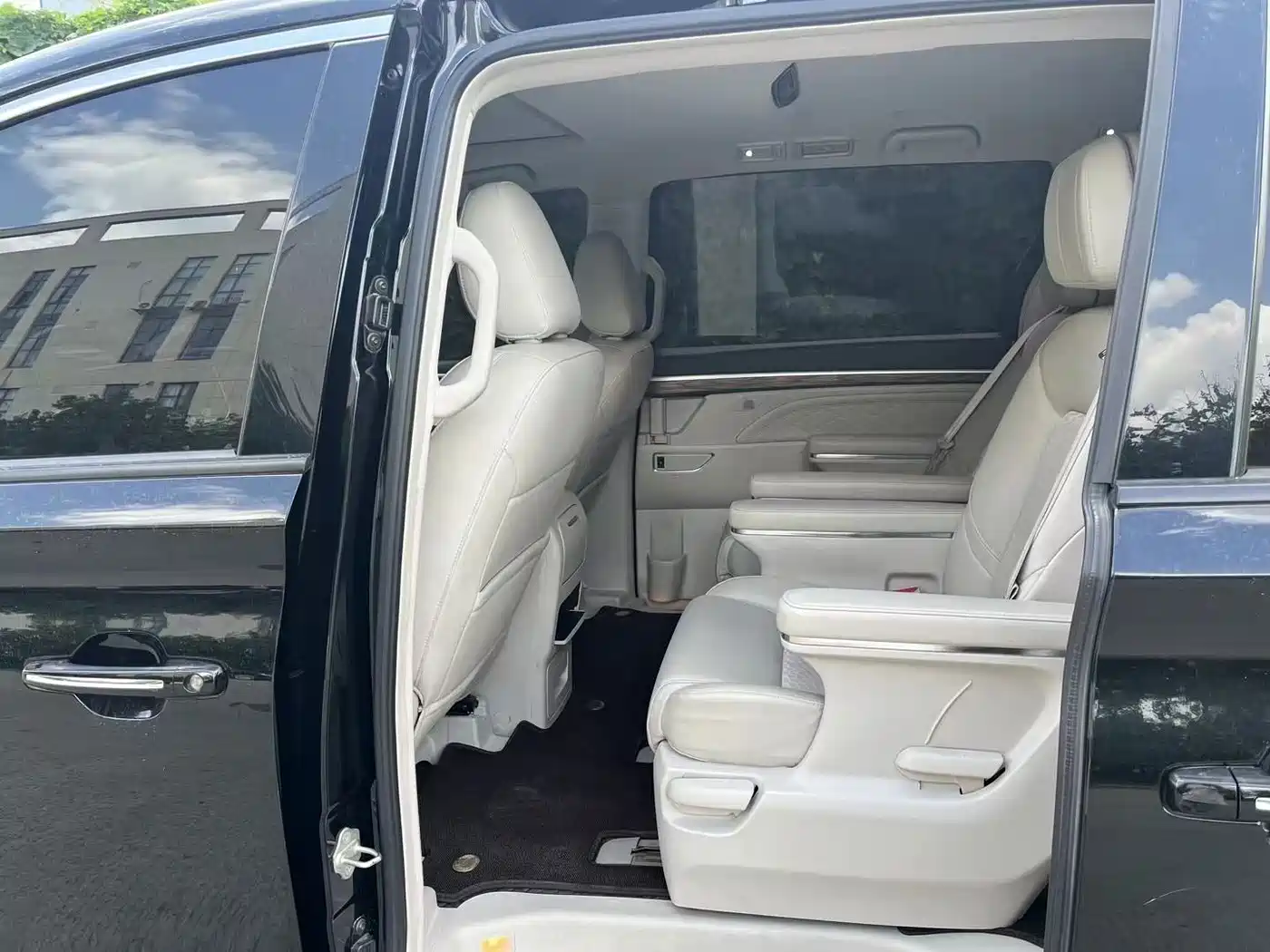 Фото 5 - GAC Trumpchi Trumpchi M8