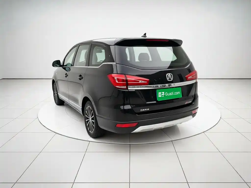 BAIC Weiwang M50F 2018 2017 1.3T Standard